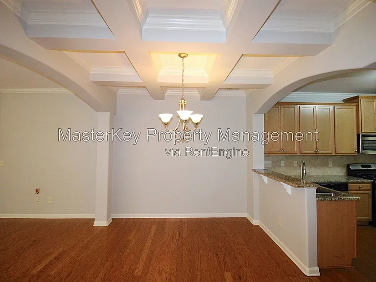 533 Matheson Pl — Photo 6