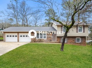 1911 Heritage Rd, Moody, AL 35004