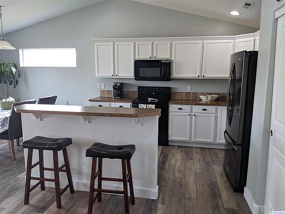 4th image of 6405 Glacier Peak Dr