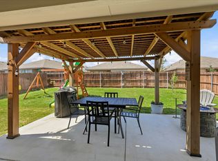 229 Abingdon St, Azle, TX 76020