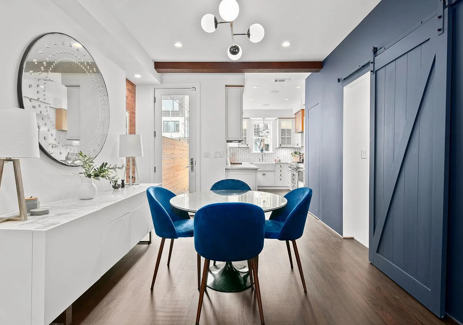 Logan Circle | Luxury 2BR 3.5BA Historic Townhouse | 2 Car Parking — Photo 4