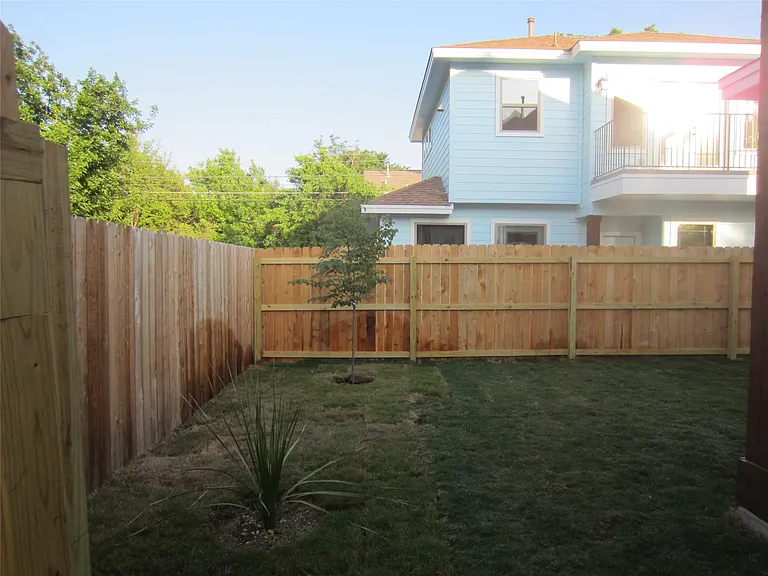 5305 Duval St #A — Photo 32