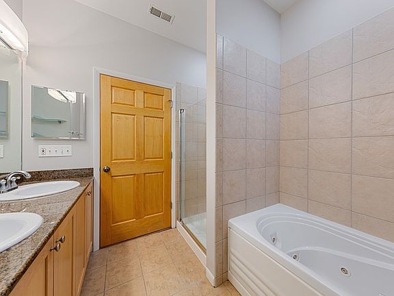 5th image of 1928 N Kedzie Ave APT 102
