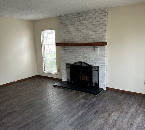 4th image of 5091 Dalmeny Ct