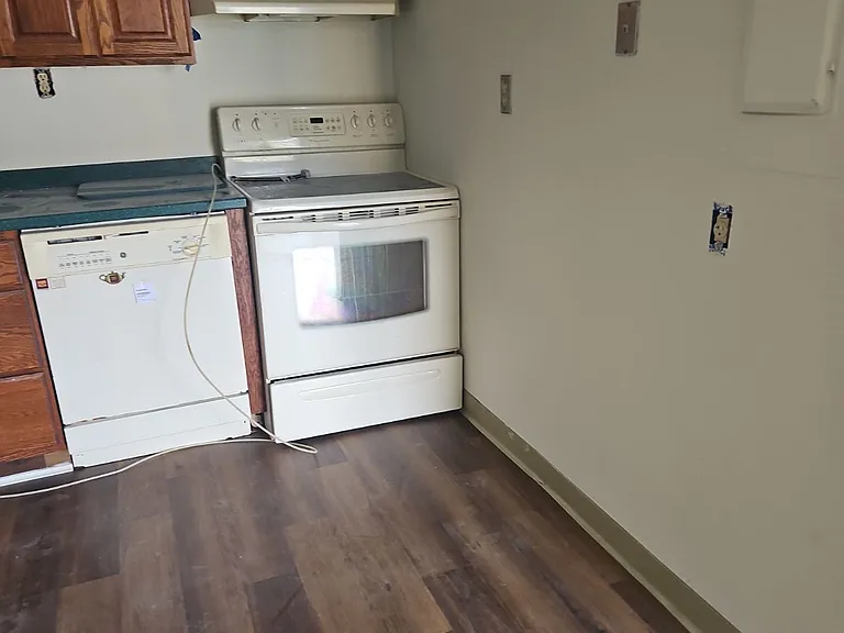 1022 Adams Ave — Photo 3