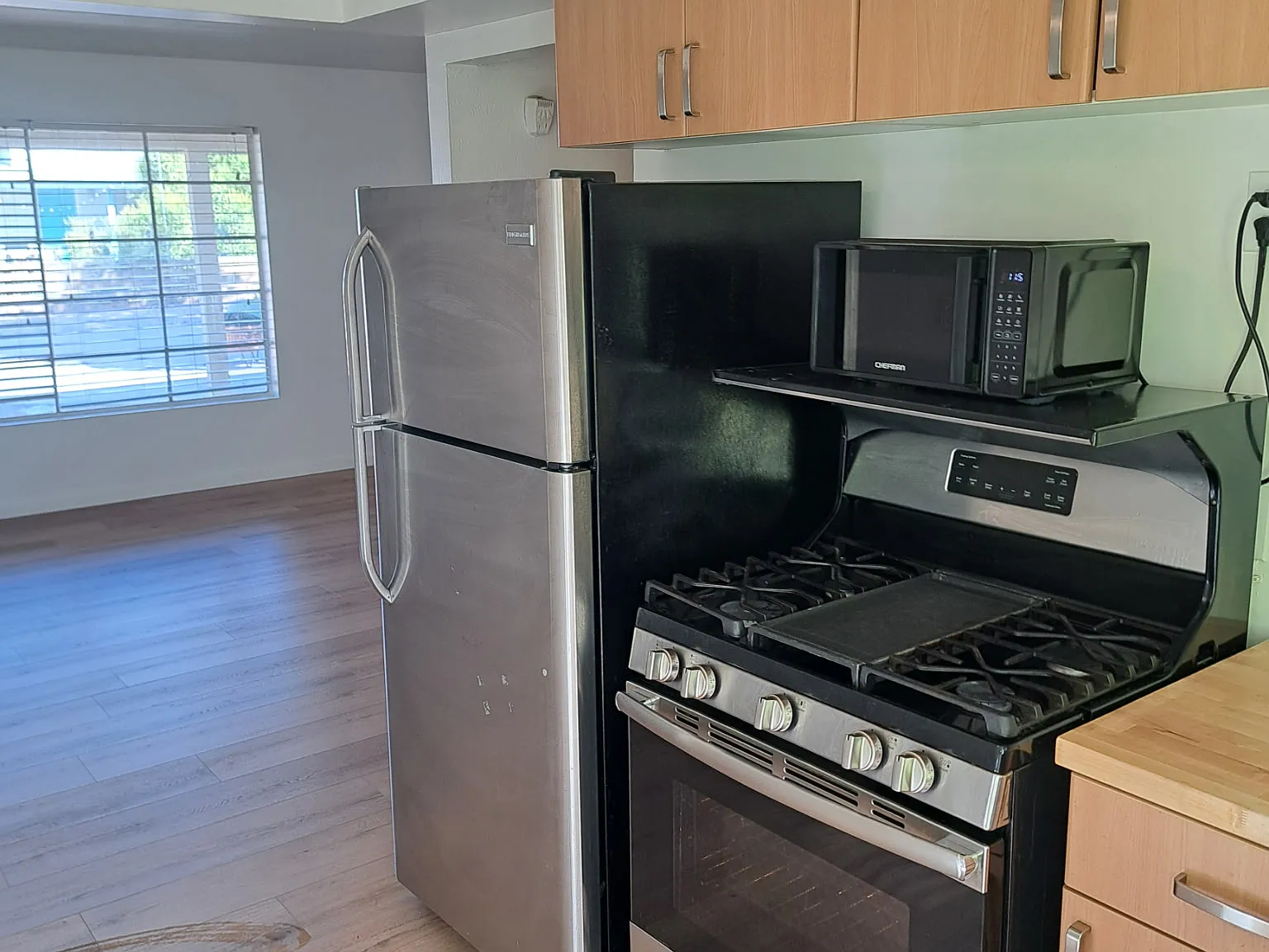 1 bed, 800 sqft, $1,200 — Photo 4