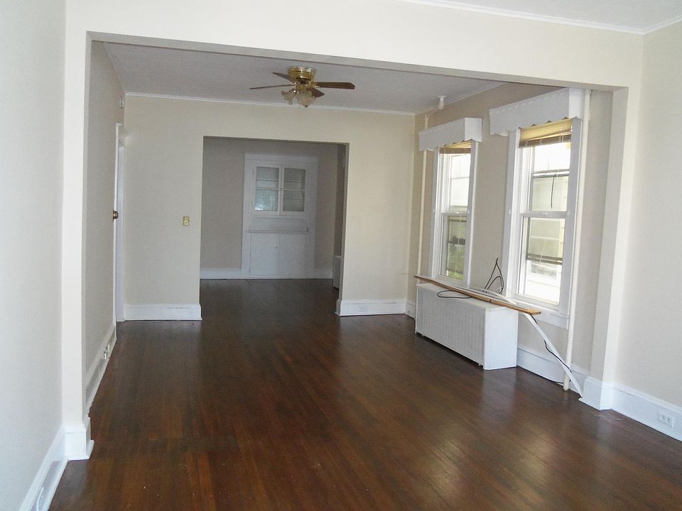 1st image of 60 6th Ave #1
