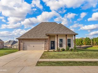 449 N Lost River Dr, Benton, LA 71006