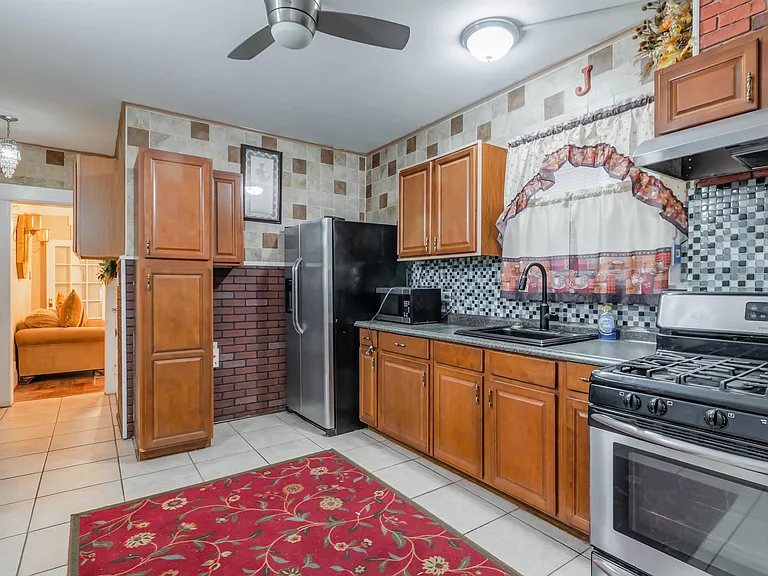41 Greenville Ave #1 — Photo 5