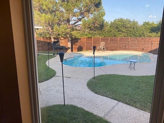 5th image of 1402 Bosher Dr