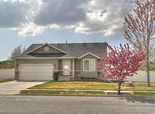 1093 N 1120 W, Clinton, UT 84015