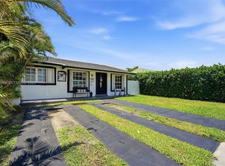 Royale Green Townhouse, Miami, FL 33175