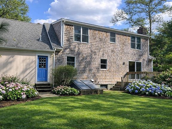 3rd image of 19 Marrick Ct