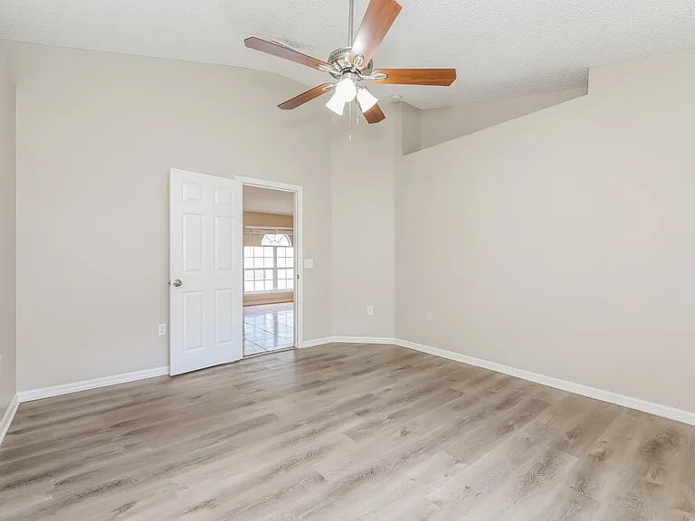 7263 Lawn Tennis Ln — Photo 10