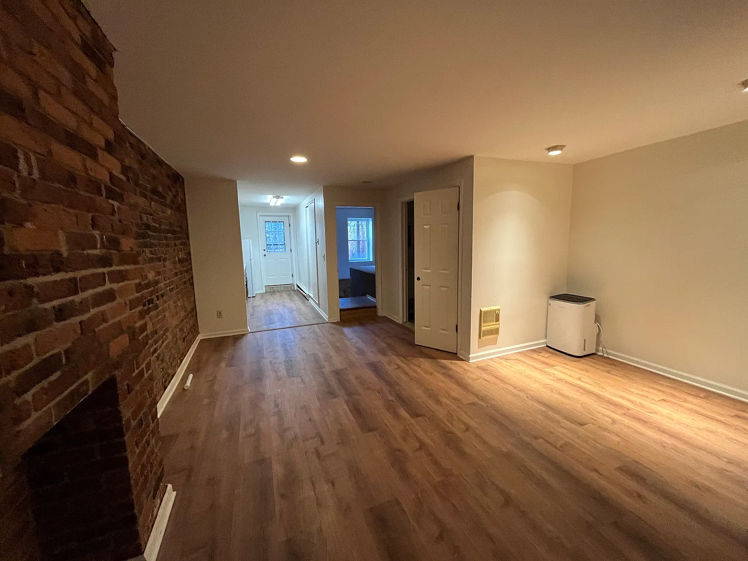 1 bed, $1,300 — Photo 2