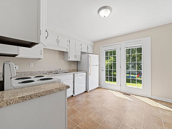 5th image of 1487 Nichols Dr APT B