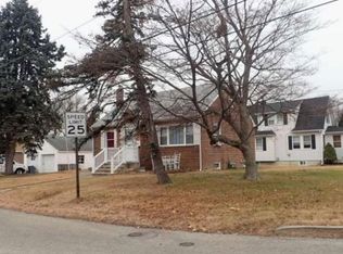 1935 Pershing Ave, Morton, PA 19070