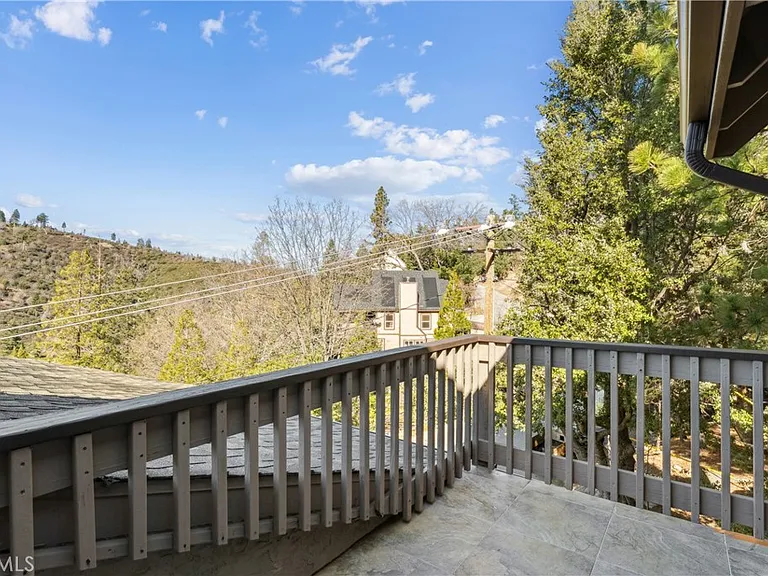 965 Sandalwood Dr — Photo 16