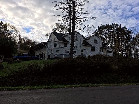 5th image of 34 Ketchum Rd
