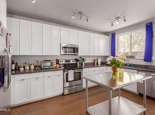 2825 N 42nd St #11, Phoenix, AZ 85008