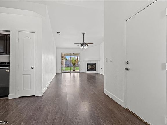 3rd image of 814 Hamlet St