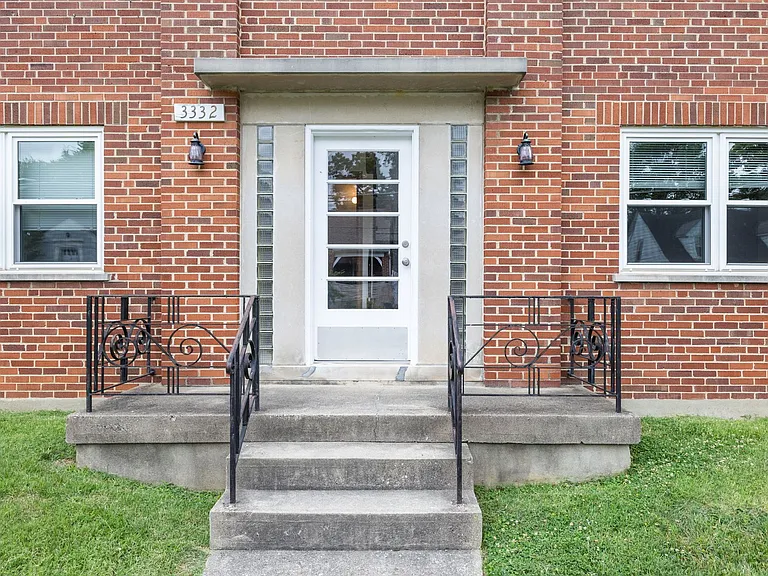 Oakley- Charming 4 family and desirable street — Photo 3