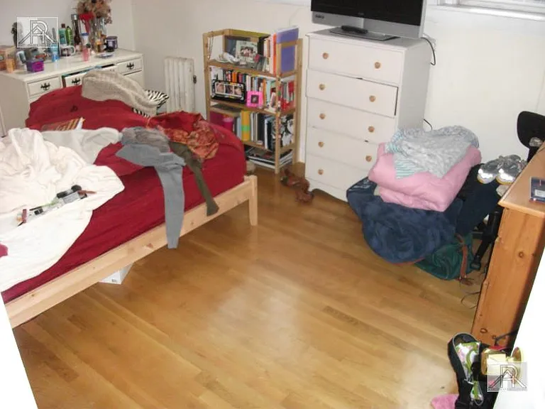 52 Egmont St #5 — Photo 5
