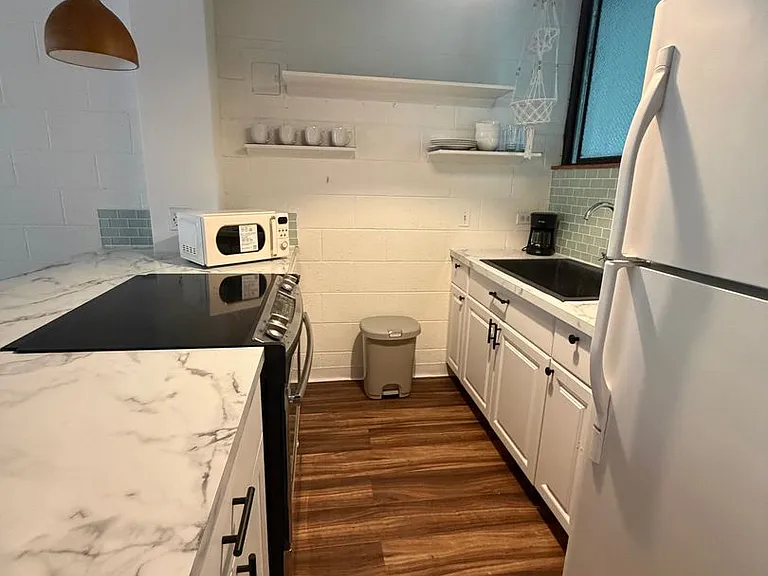 1875 Kalanianaole St #221 — Photo 5