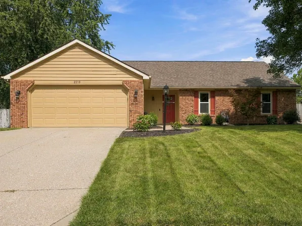 2218 Foxboro Dr, Fort Wayne, IN 46818