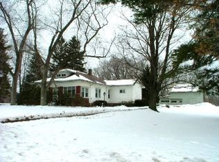 2087 Ridge Rd, Hinckley, OH 44233