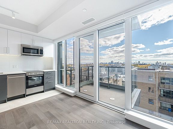 3rd image of 2525 Bathurst St #1111