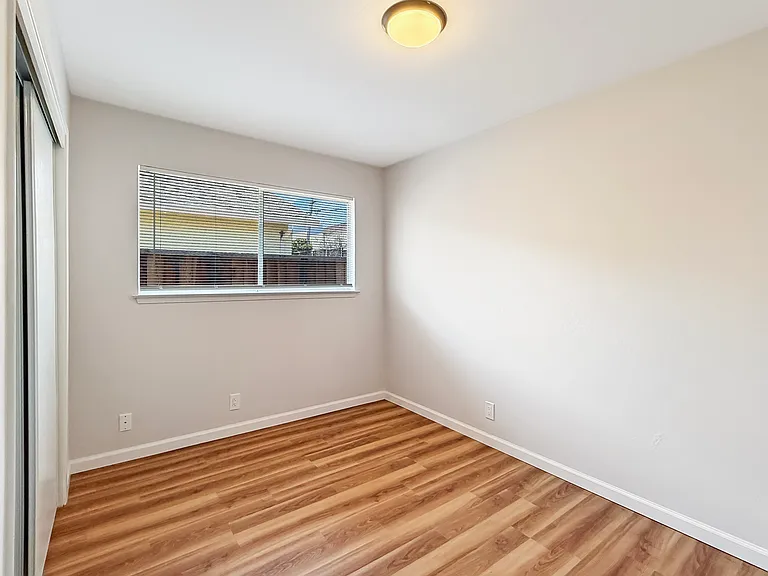 1323 Warner Ave #1323 — Photo 23