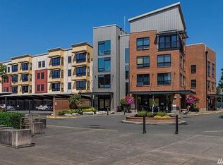 210 W Pioneer Ave UNIT 215, Puyallup, WA 98371