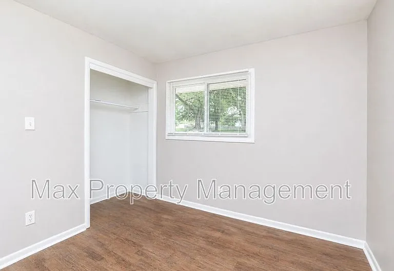 3420 SW 8th St — Photo 9