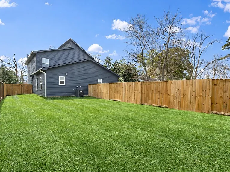 8001 Talton St #B — Photo 7