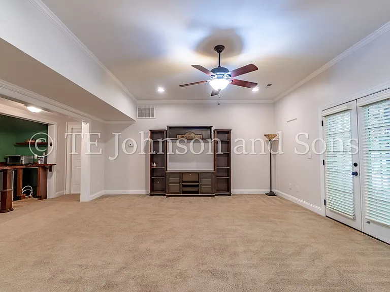 1112 Oakencroft Ct — Photo 47