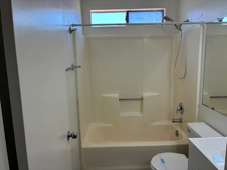 3672 W Oakland St — Photo 35
