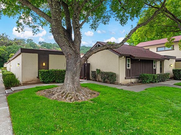 5th image of 304 Acorn Court