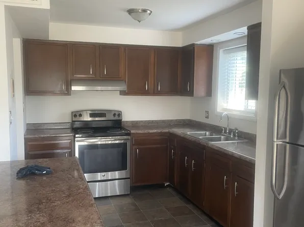 20 Briar St #3A, Glen Ellyn, IL 60137