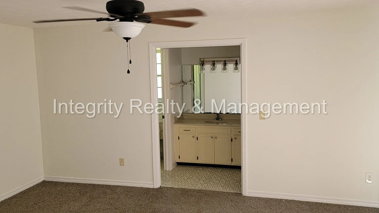 3BR/2BA single-story ranch-style home — Photo 1