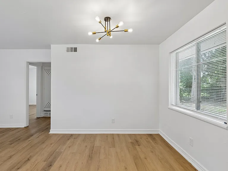 1600 Andover Ct — Photo 6