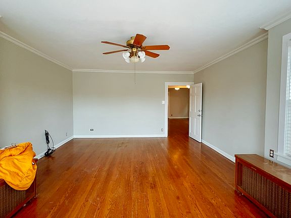 5th image of 6211 N Artesian Ave Unit 2