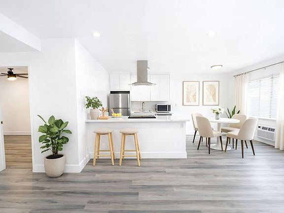 2nd image of 1115 Hacienda Pl APT 103