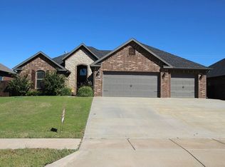 311 Pebble Beach Dr, Cave Springs, AR 72718