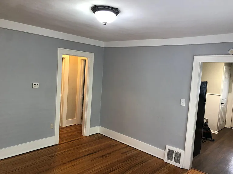 347 W Troy St — Photo 8