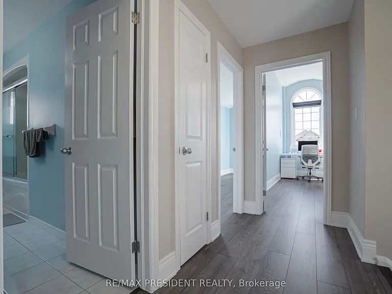 1565 Mickleborough Ct — Photo 31