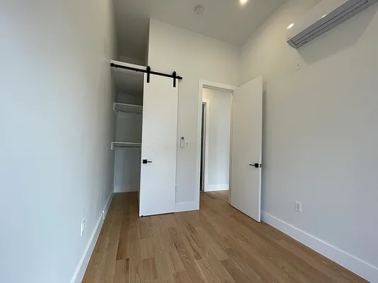 Rented by Suzuki Capital LLC | media 7