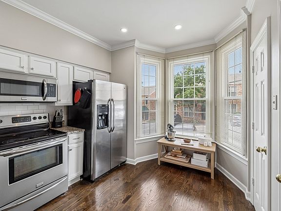 4th image of 122 Matthew Ln