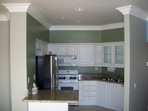 Kitchen (stove and dishwasher have been updated to stainless steel)