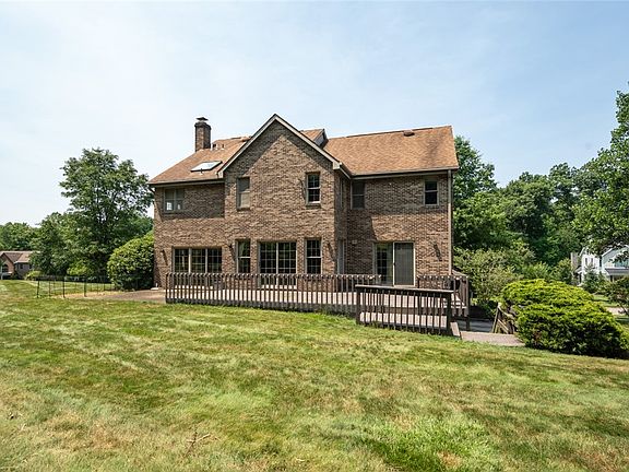 4th image of 118 Wedgewood Dr